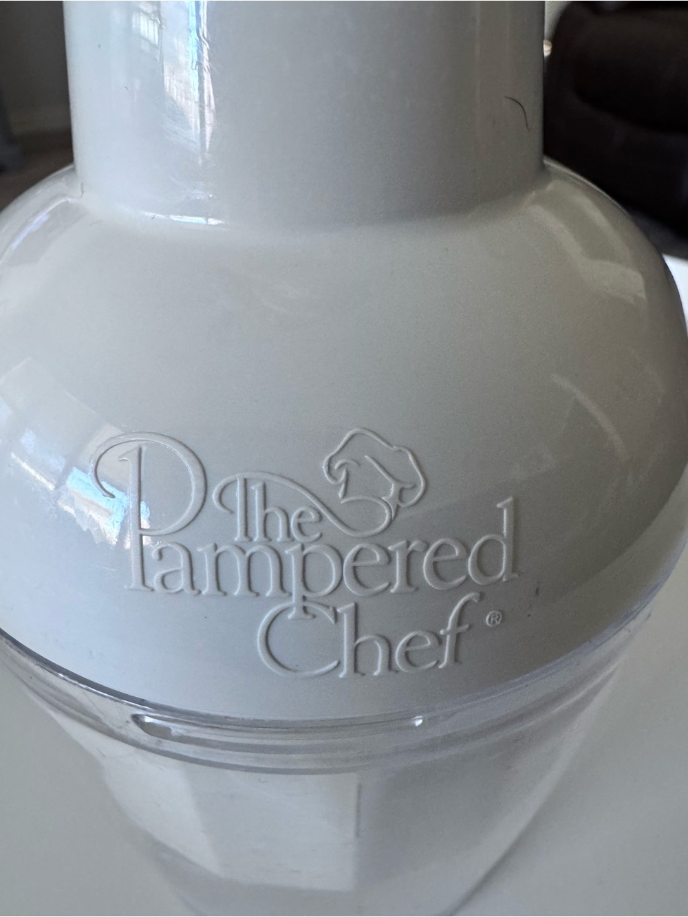 The Pampered Chef White Mini Food Chopper- missing bottom part